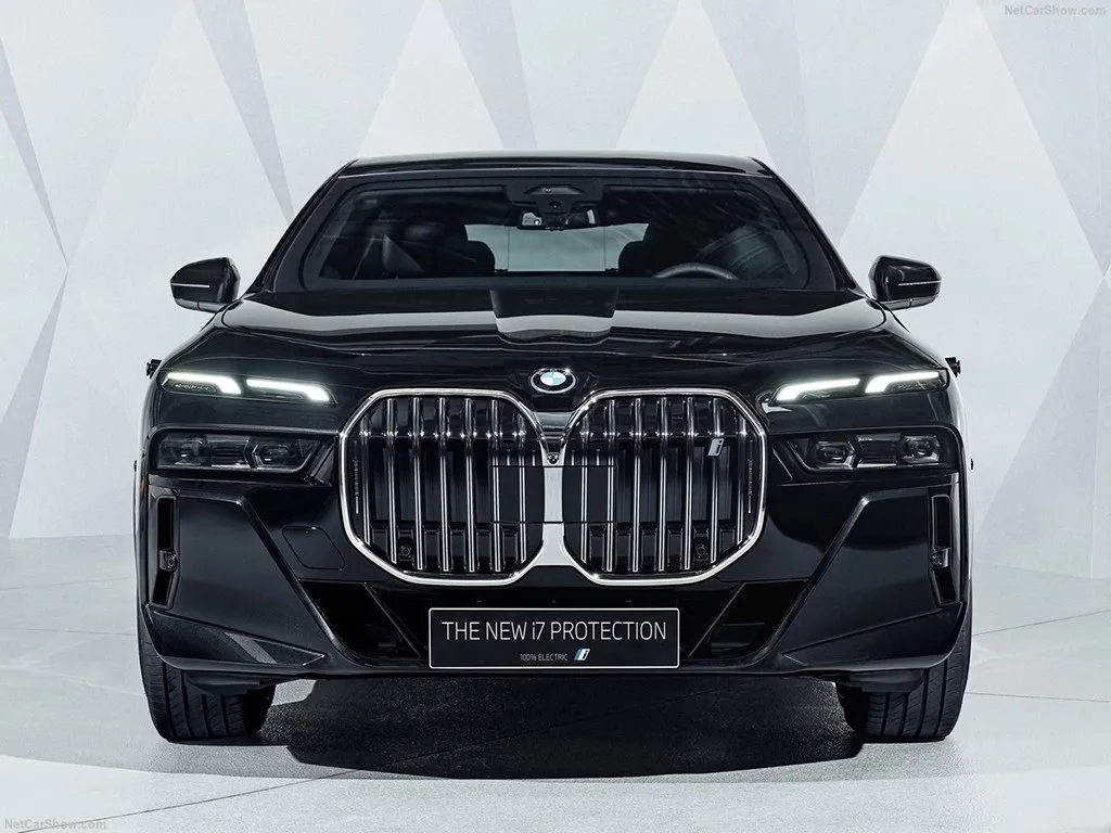 BMW i7,autocango,china used car exporter,china ev exporter,chinese used car exporter,chinese used ev exporter