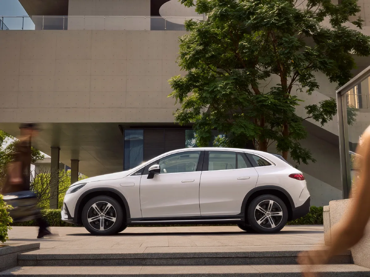 Mercedes-Benz EQE SUV,autocango,china used car exporter,china ev exporter,chinese used car exporter,chinese used ev exporter