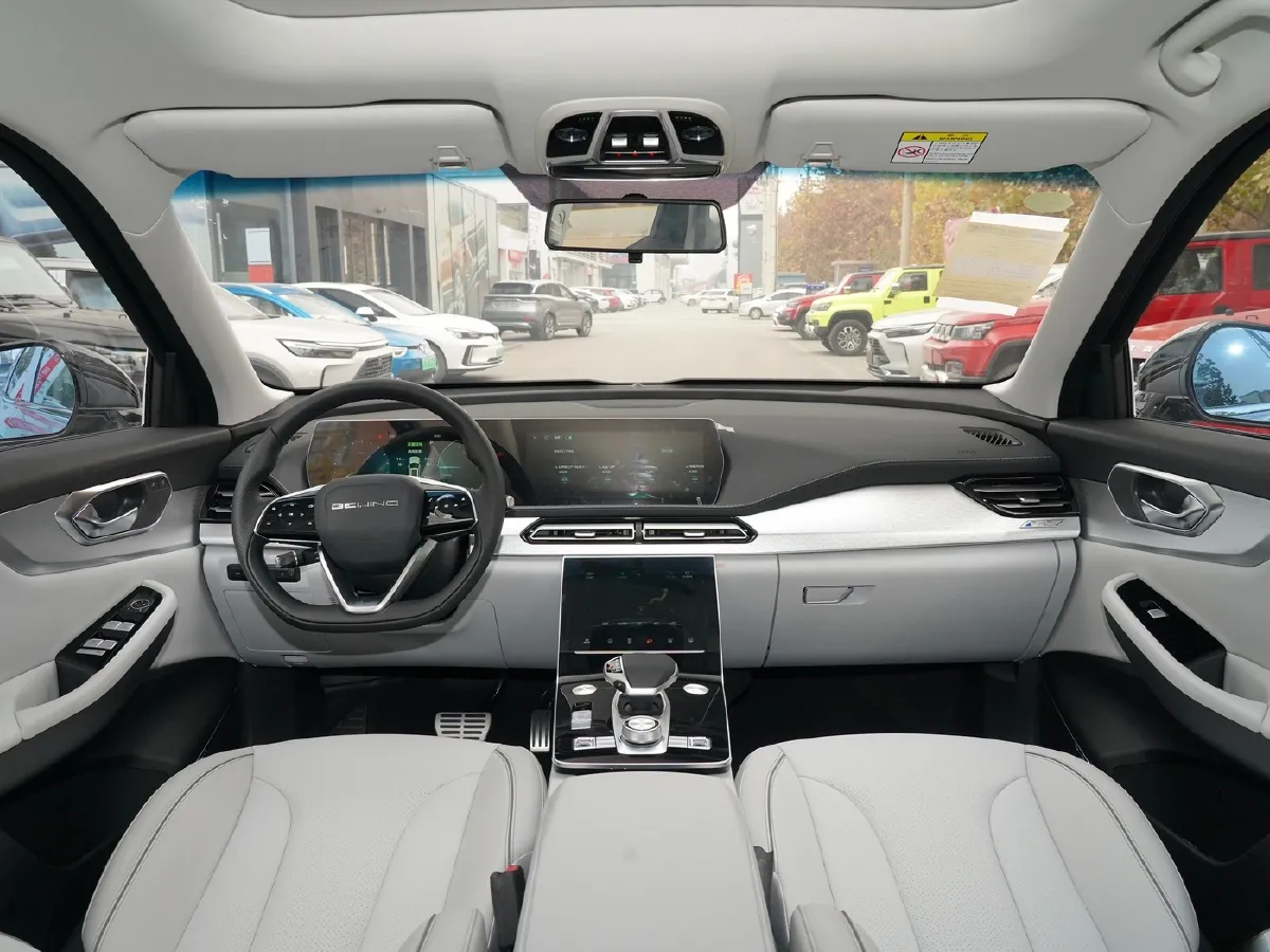 BeiJing Auto X7,autocango,china used car exporter,china ev exporter,chinese used car exporter,chinese used ev exporter