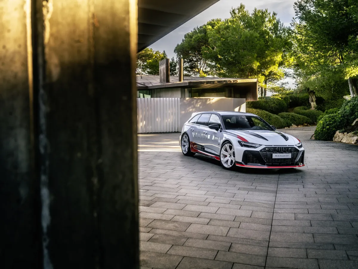 Audi RS 6,autocango,china used car exporter,china ev exporter,chinese used car exporter,chinese used ev exporter