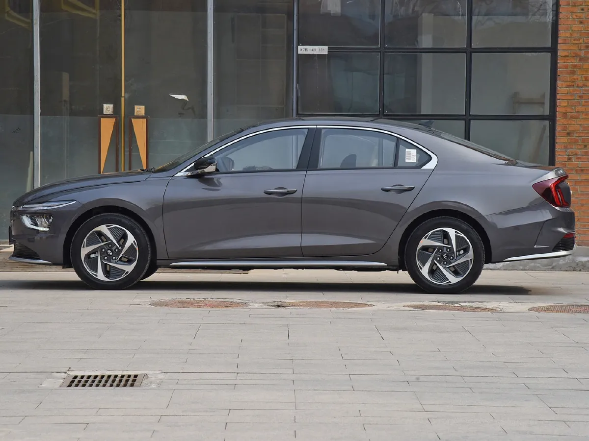 Hyundai Mistra,autocango,china used car exporter,china ev exporter,chinese used car exporter,chinese used ev exporter Hyundai Mistra,autocango,china used car exporter,china ev exporter,chinese used car exporter,chinese used ev exporter