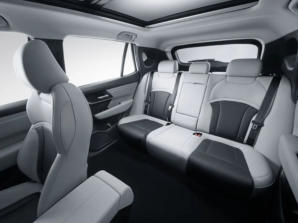 Mitsubishi Airtrek,autocango,china used car exporter,china ev exporter,chinese used car exporter,chinese used ev exporter