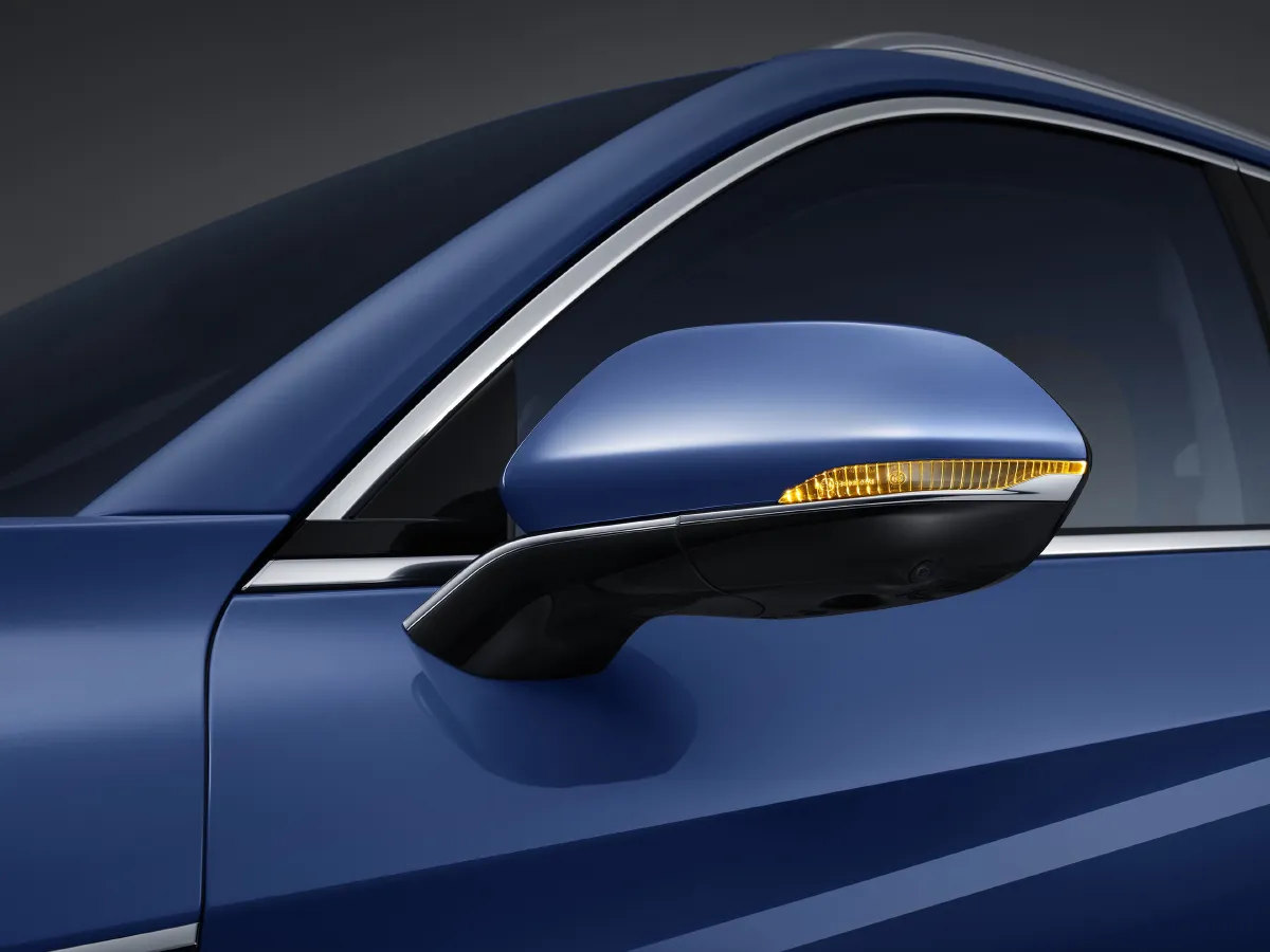 HongQi HS5,autocango,china used car exporter,china ev exporter,chinese used car exporter,chinese used ev exporter