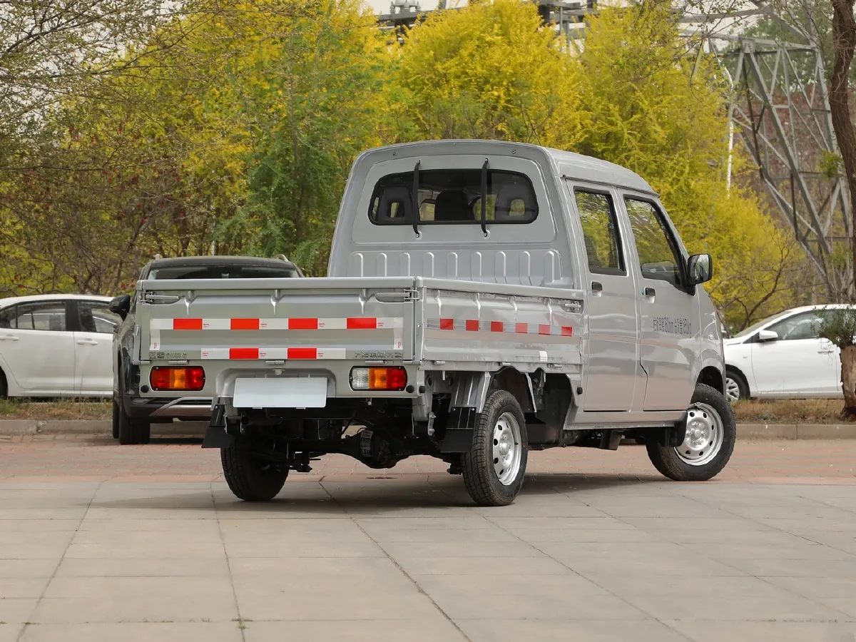 WuLing ZhiGuang Mini Truck,autocango,china used car exporter,china ev exporter,chinese used car exporter,chinese used ev exporter