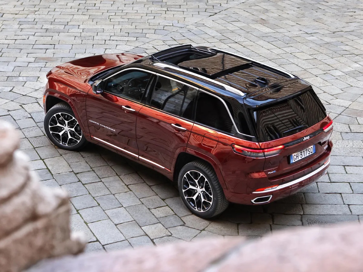 Jeep Grand Cherokee 4XE,autocango,china used car exporter,china ev exporter,chinese used car exporter,chinese used ev exporter