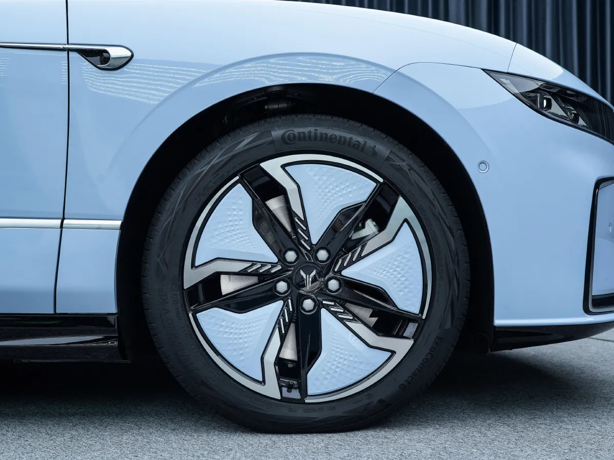 Voyah ZhuiGuang,autocango,china used car exporter,china ev exporter,chinese used car exporter,chinese used ev exporter