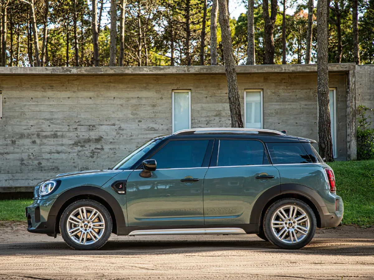 MINI COUNTRYMAN,autocango,china used car exporter,china ev exporter,chinese used car exporter,chinese used ev exporter