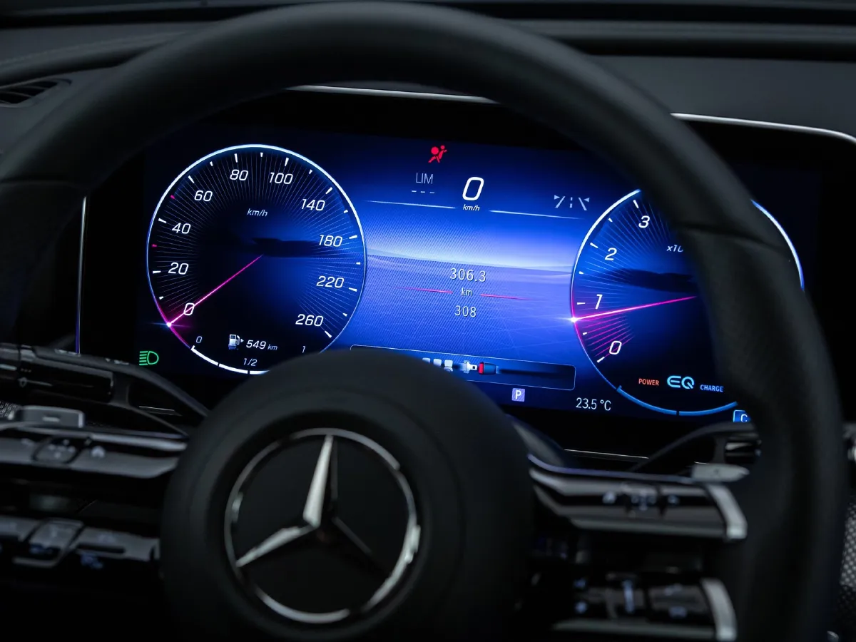 Mercedes-Benz C Class,autocango,china used car exporter,china ev exporter,chinese used car exporter,chinese used ev exporter