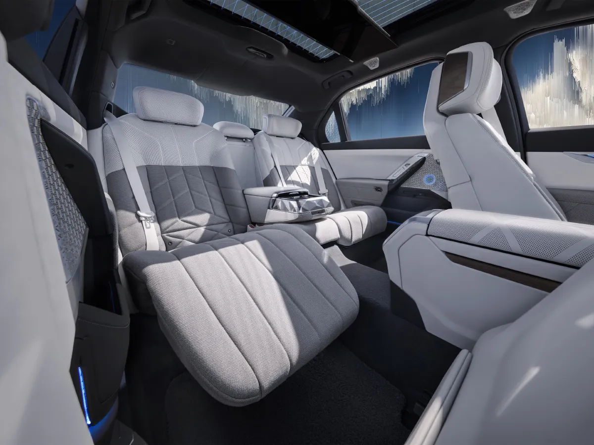 BMW i7,autocango,china used car exporter,china ev exporter,chinese used car exporter,chinese used ev exporter