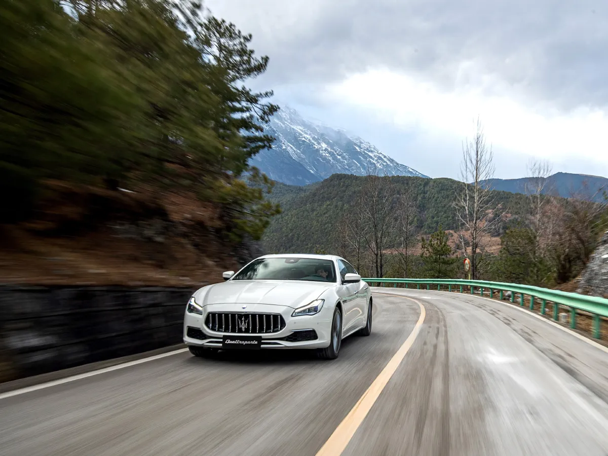 Maserati Quattroporte,autocango,china used car exporter,china ev exporter,chinese used car exporter,chinese used ev exporter