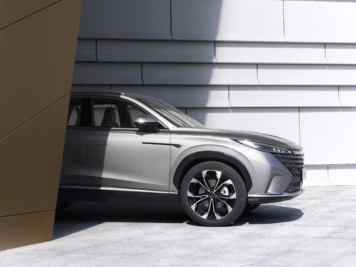 Roewe RX5,autocango,china used car exporter,china ev exporter,chinese used car exporter,chinese used ev exporter