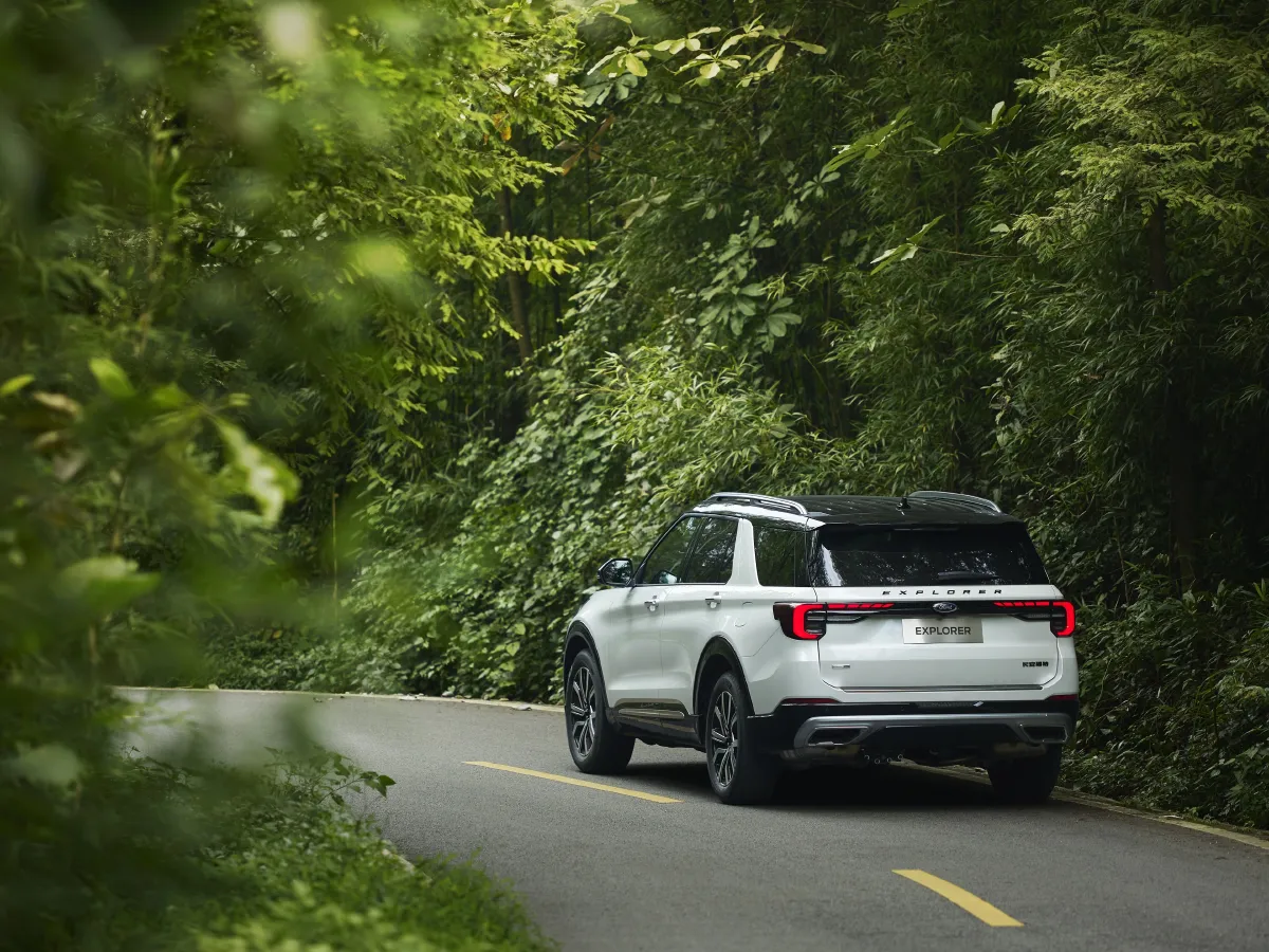 Ford Explorer,autocango,china used car exporter,china ev exporter,chinese used car exporter,chinese used ev exporter