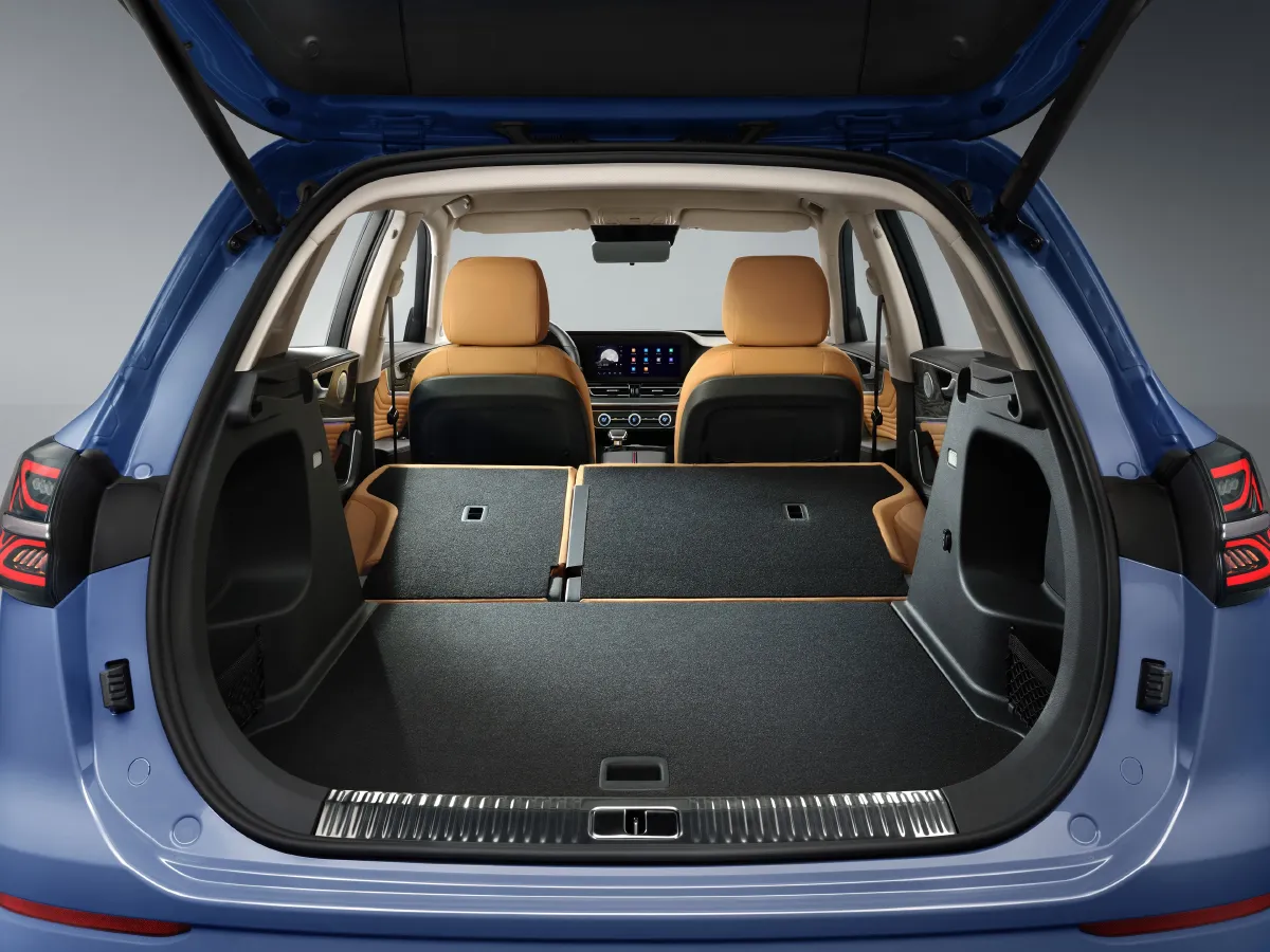 HongQi HS5,autocango,china used car exporter,china ev exporter,chinese used car exporter,chinese used ev exporter