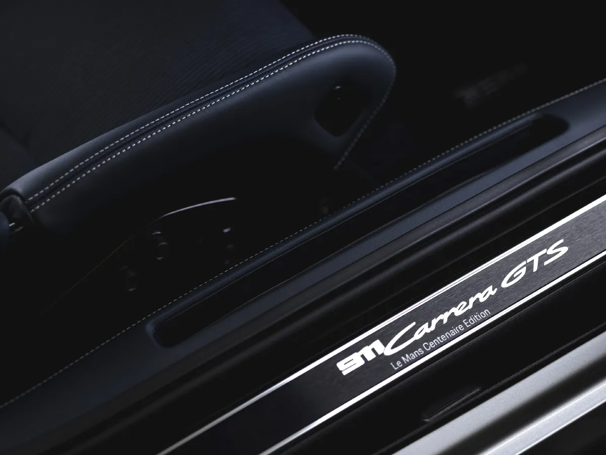 Porsche 911,autocango,china used car exporter,china ev exporter,chinese used car exporter,chinese used ev exporter