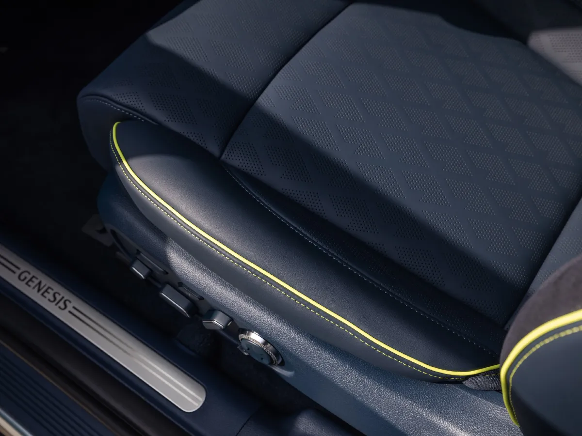 Genesis GV60,autocango,china used car exporter,china ev exporter,chinese used car exporter,chinese used ev exporter