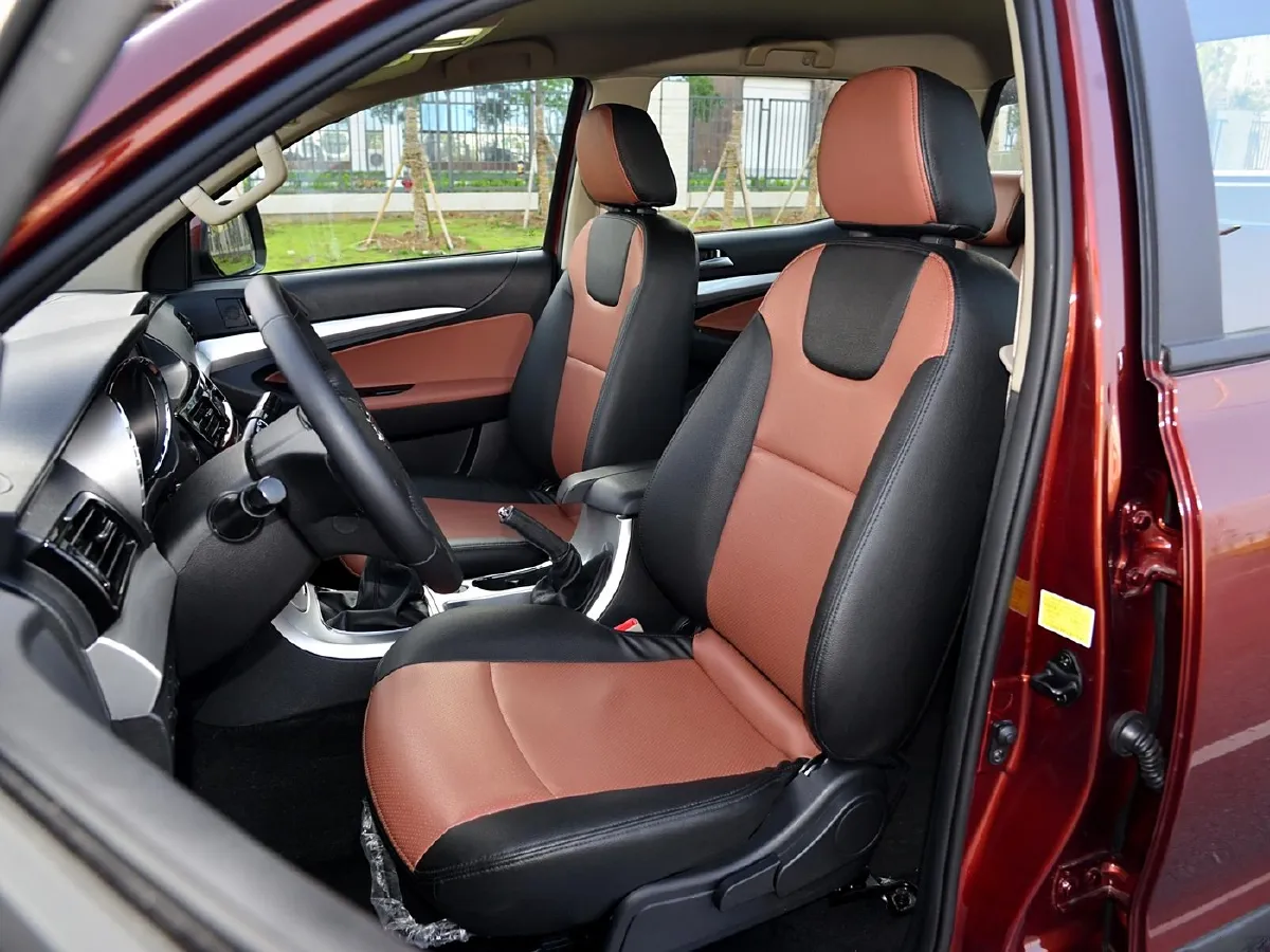 Dongfeng YuFeng P16,autocango,china used car exporter,china ev exporter,chinese used car exporter,chinese used ev exporter