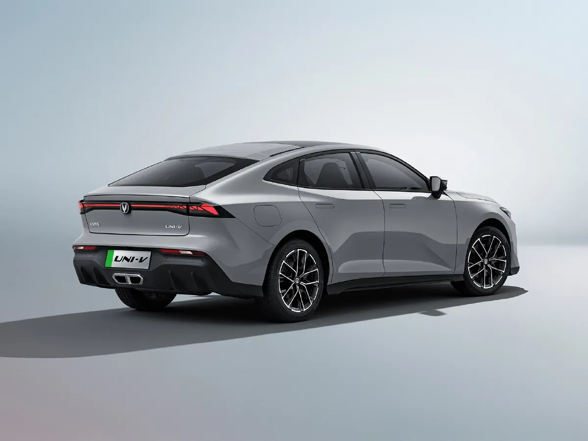 ChangAn UNI-V iDD,autocango,china used car exporter,china ev exporter,chinese used car exporter,chinese used ev exporter ChangAn UNI-V iDD,autocango,china used car exporter,china ev exporter,chinese used car exporter,chinese used ev exporter