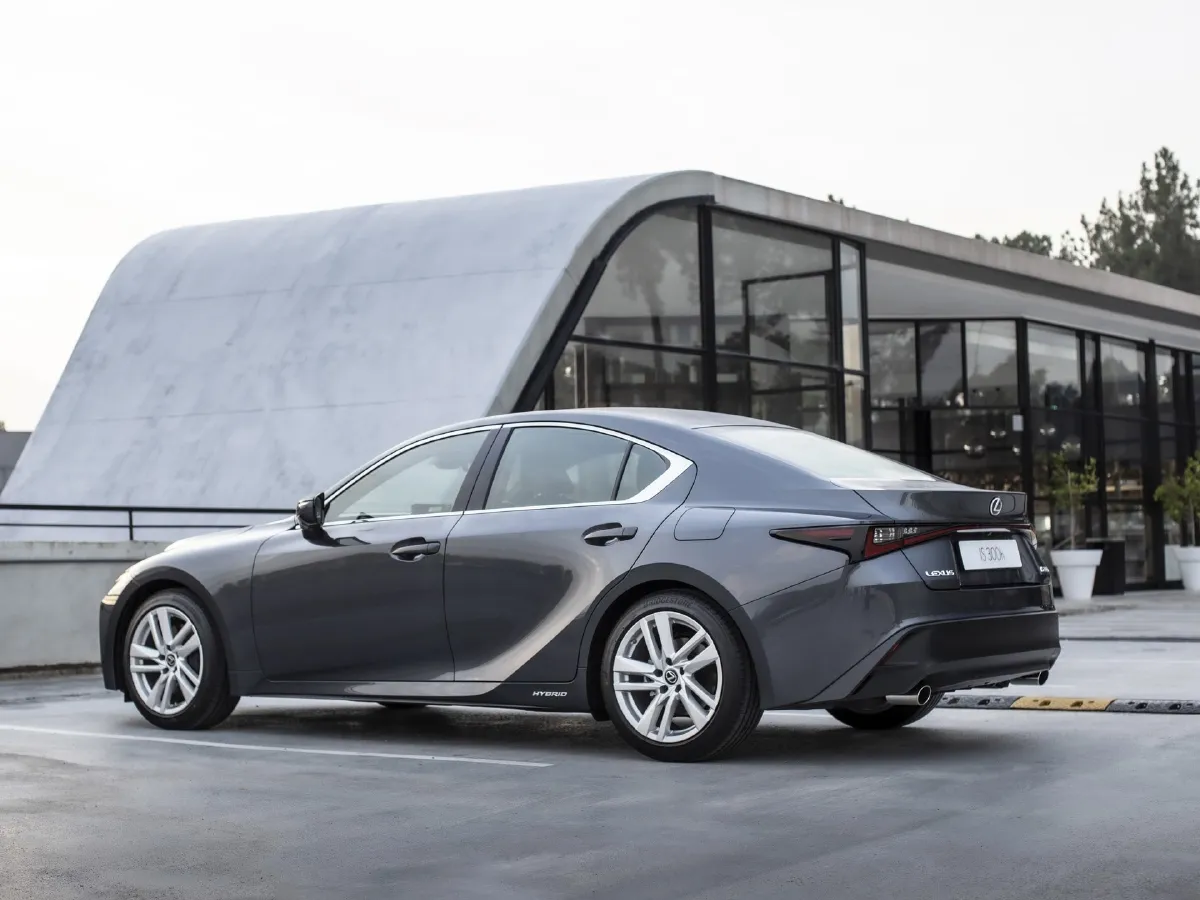 Lexus IS,autocango,china used car exporter,china ev exporter,chinese used car exporter,chinese used ev exporter