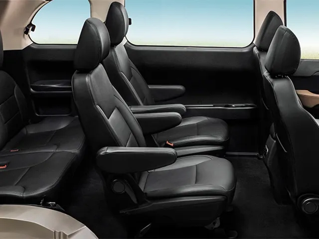 2020 JinBei F50 1.6L 118HP L4 5MT,autocango,china used car exporter,china ev exporter,chinese used car exporter,chinese used ev exporter