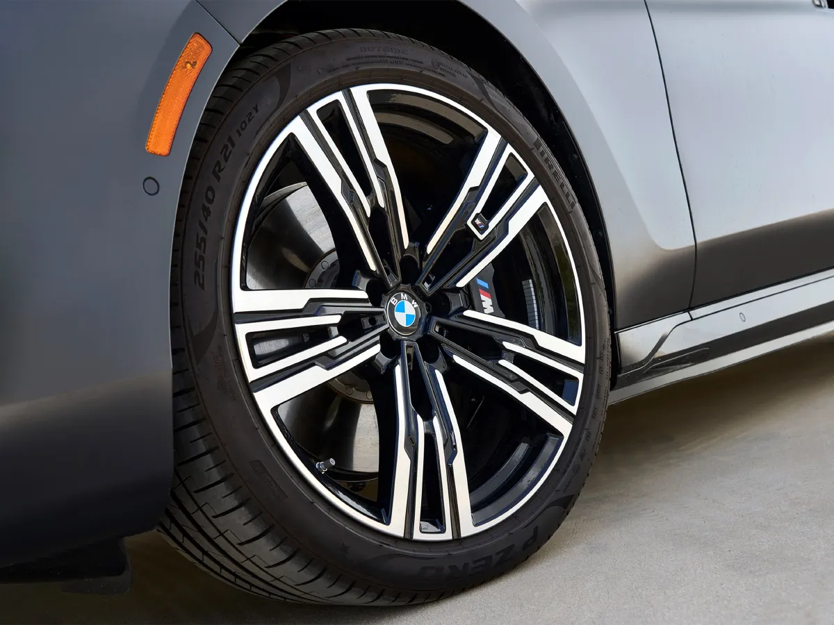 BMW i7,autocango,china used car exporter,china ev exporter,chinese used car exporter,chinese used ev exporter