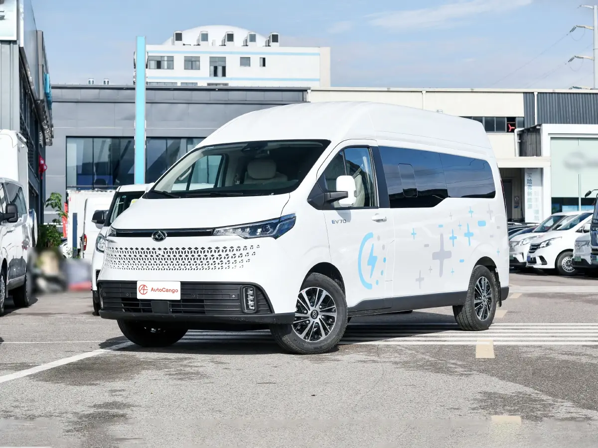 2025 MAXUS XinTu EV70 BEV 100KWH