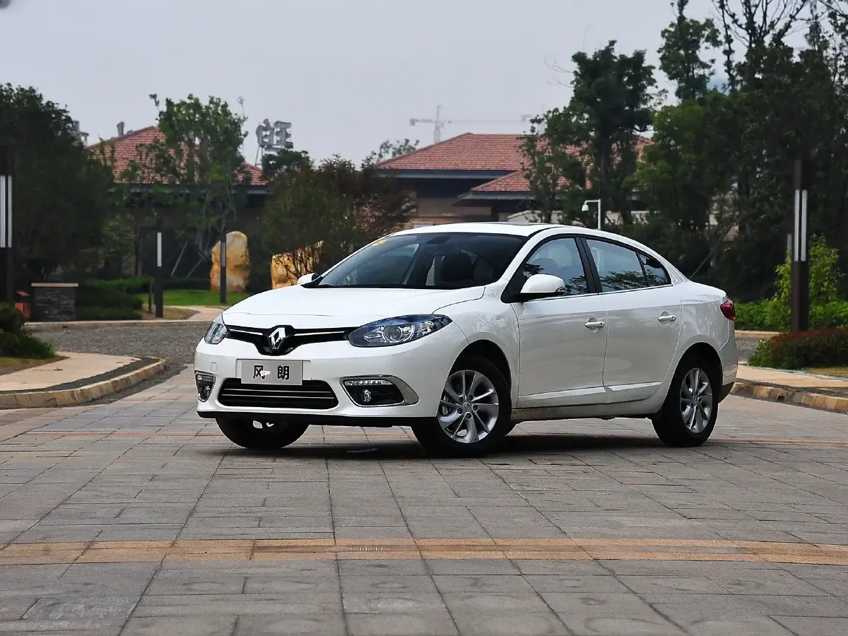 2015 Renault Fluence 2.0L 137HP L4 CVT