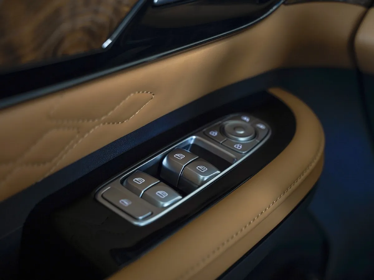 DongFeng Forthing XingHai V9,autocango,china used car exporter,china ev exporter,chinese used car exporter,chinese used ev exporter DongFeng Forthing XingHai V9,autocango,china used car exporter,china ev exporter,chinese used car exporter,chinese used ev exporter