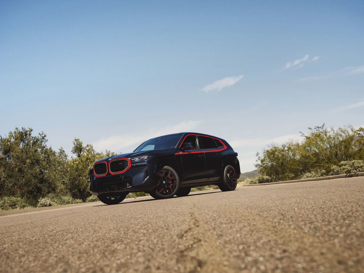 2023 BMW XM 4.4T 585HP V8 8AT PHEV 25.7KWH,autocango,china used car exporter,china ev exporter,chinese used car exporter,chinese used ev exporter