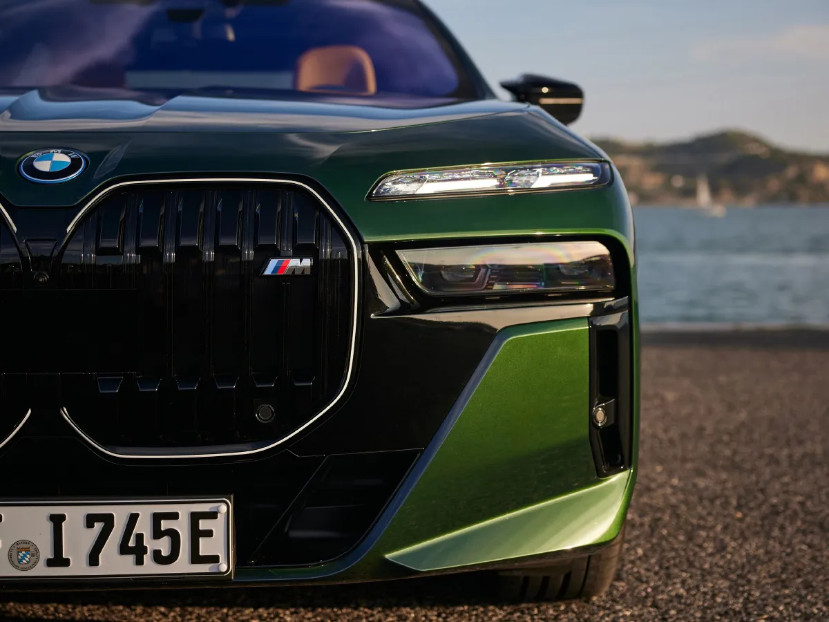 BMW i7,autocango,china used car exporter,china ev exporter,chinese used car exporter,chinese used ev exporter