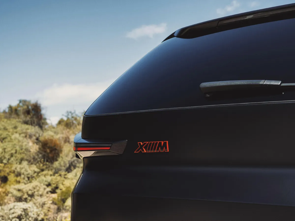 2023 BMW XM 4.4T 585HP V8 8AT PHEV 25.7KWH,autocango,china used car exporter,china ev exporter,chinese used car exporter,chinese used ev exporter