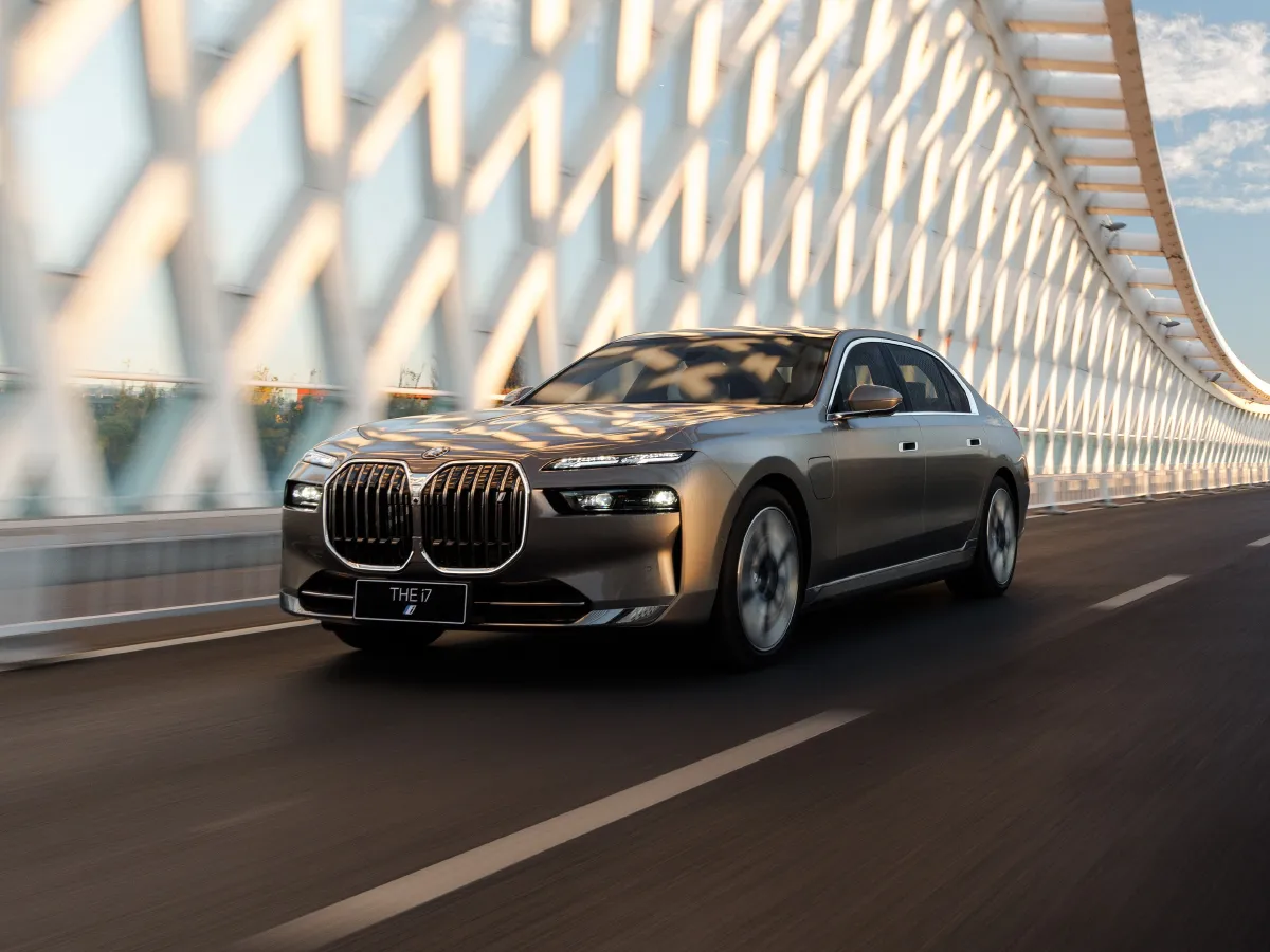 BMW i7,autocango,china used car exporter,china ev exporter,chinese used car exporter,chinese used ev exporter