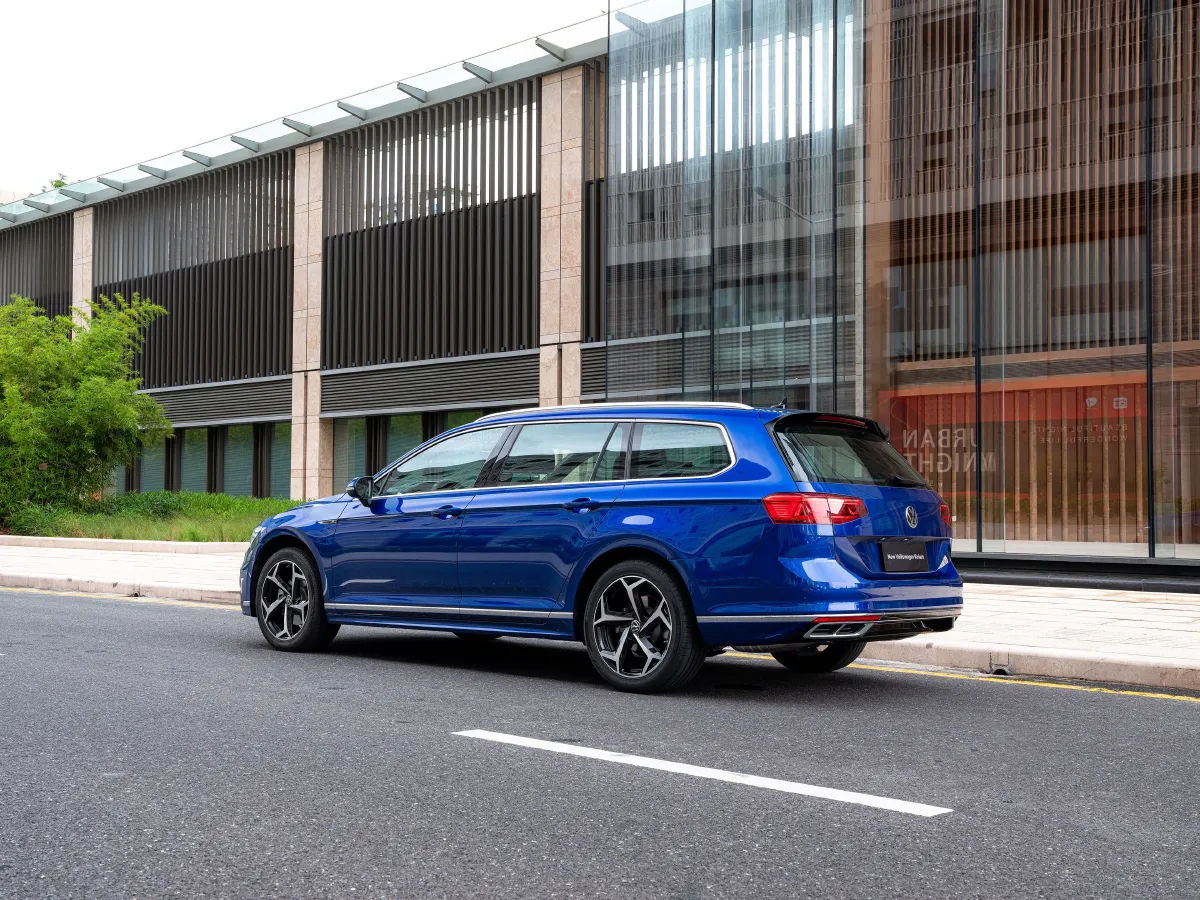 Volkswagen Alltrack,autocango,china used car exporter,china ev exporter,chinese used car exporter,chinese used ev exporter