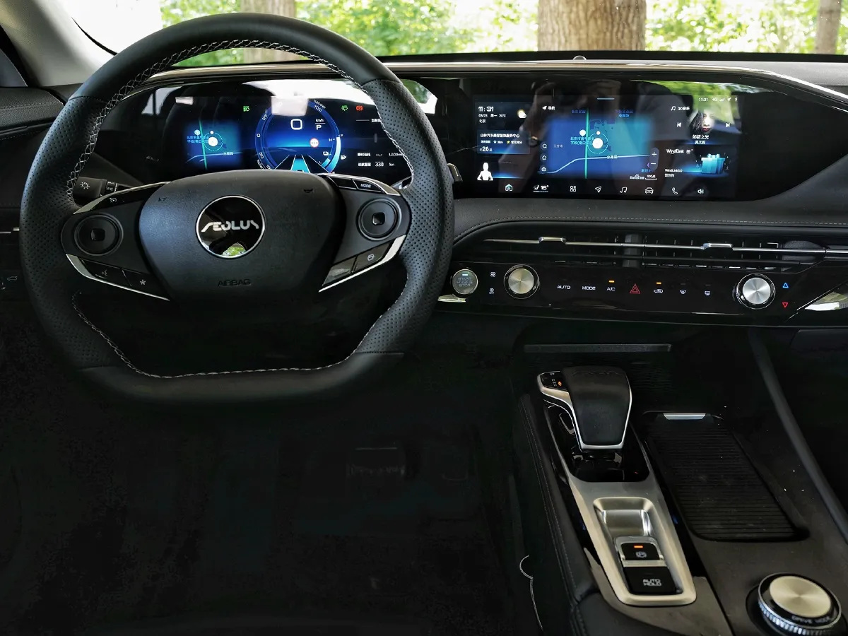 DongFeng Aeolus HaoJi,autocango,china used car exporter,china ev exporter,chinese used car exporter,chinese used ev exporter