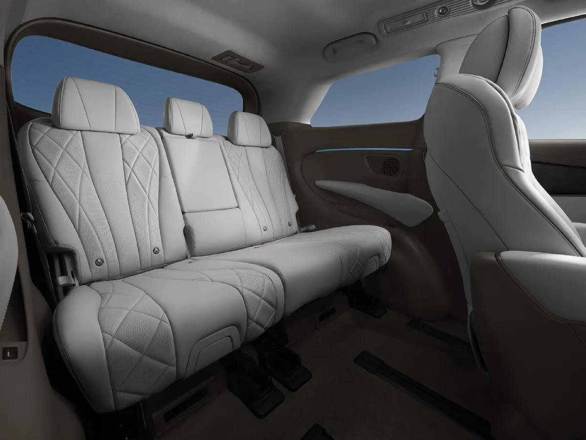 Denza D9,autocango,china used car exporter,china ev exporter,chinese used car exporter,chinese used ev exporter