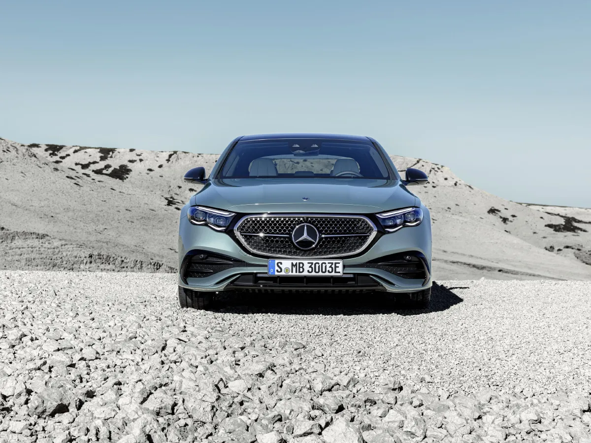 Mercedes-Benz E Class,autocango,china used car exporter,china ev exporter,chinese used car exporter,chinese used ev exporter