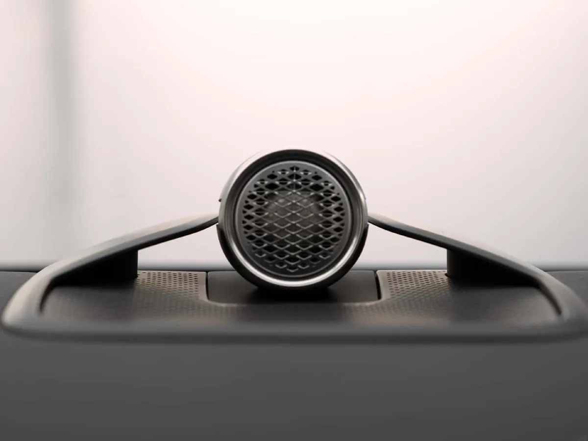 Volvo EM90,autocango,china used car exporter,china ev exporter,chinese used car exporter,chinese used ev exporter