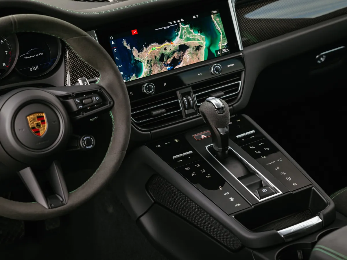 Porsche Macan,autocango,china used car exporter,china ev exporter,chinese used car exporter,chinese used ev exporter