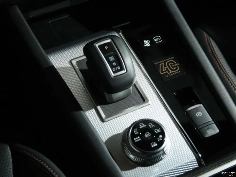 Mitsubishi Outlander,autocango,china used car exporter,china ev exporter,chinese used car exporter,chinese used ev exporter