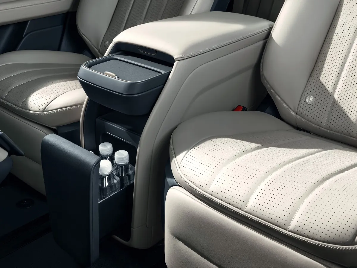 NIO ES8,autocango,china used car exporter,china ev exporter,chinese used car exporter,chinese used ev exporter