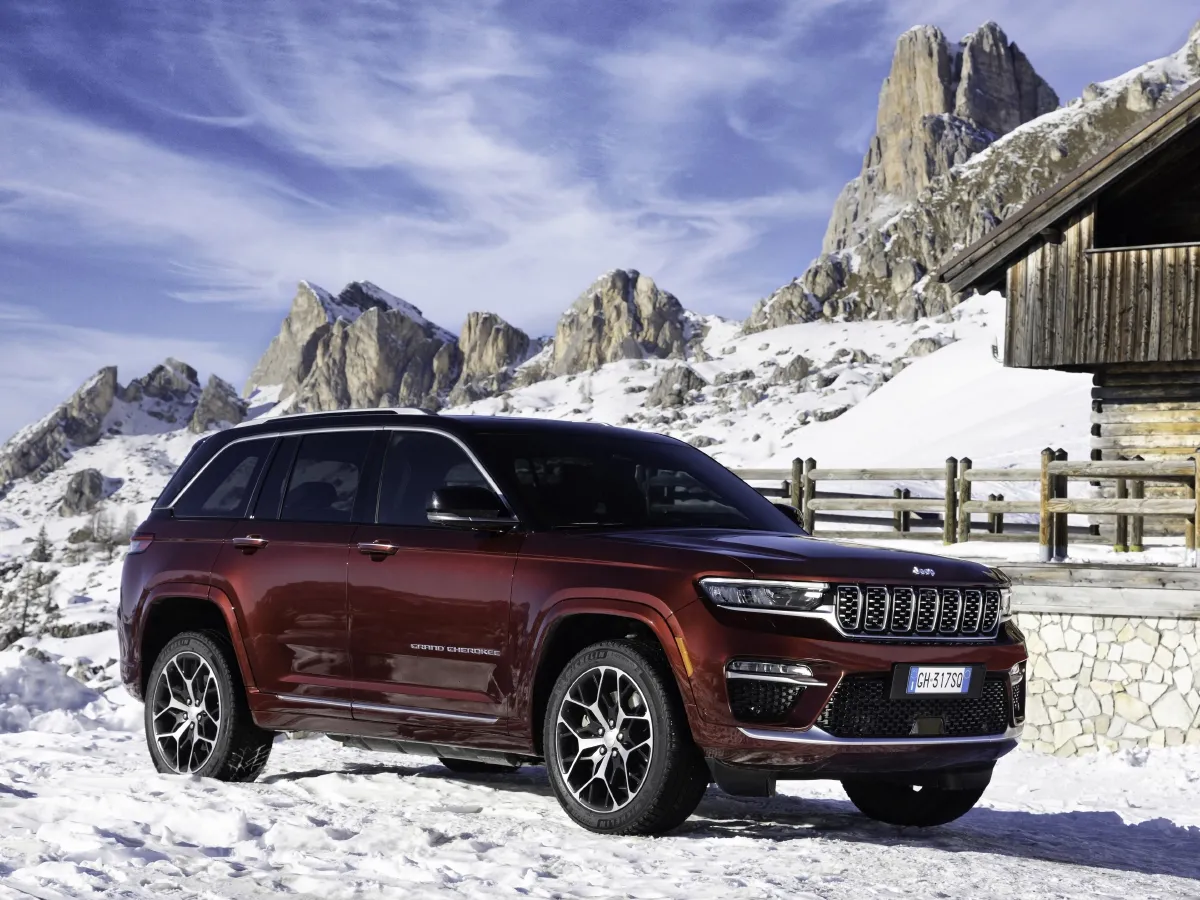 Jeep Grand Cherokee 4XE,autocango,china used car exporter,china ev exporter,chinese used car exporter,chinese used ev exporter