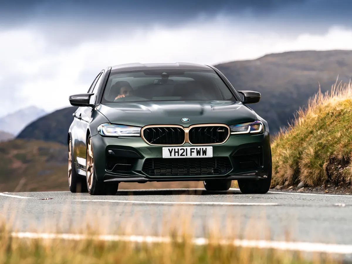 2012 BMW M5 4.4T 560HP V8 7DCT,autocango,china used car exporter,china ev exporter,chinese used car exporter,chinese used ev exporter