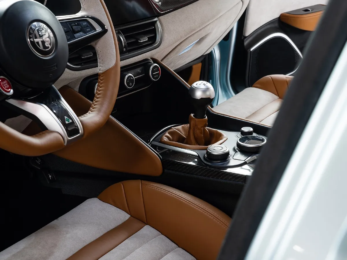 Alfa Romeo Giulia,autocango,china used car exporter,china ev exporter,chinese used car exporter,chinese used ev exporter