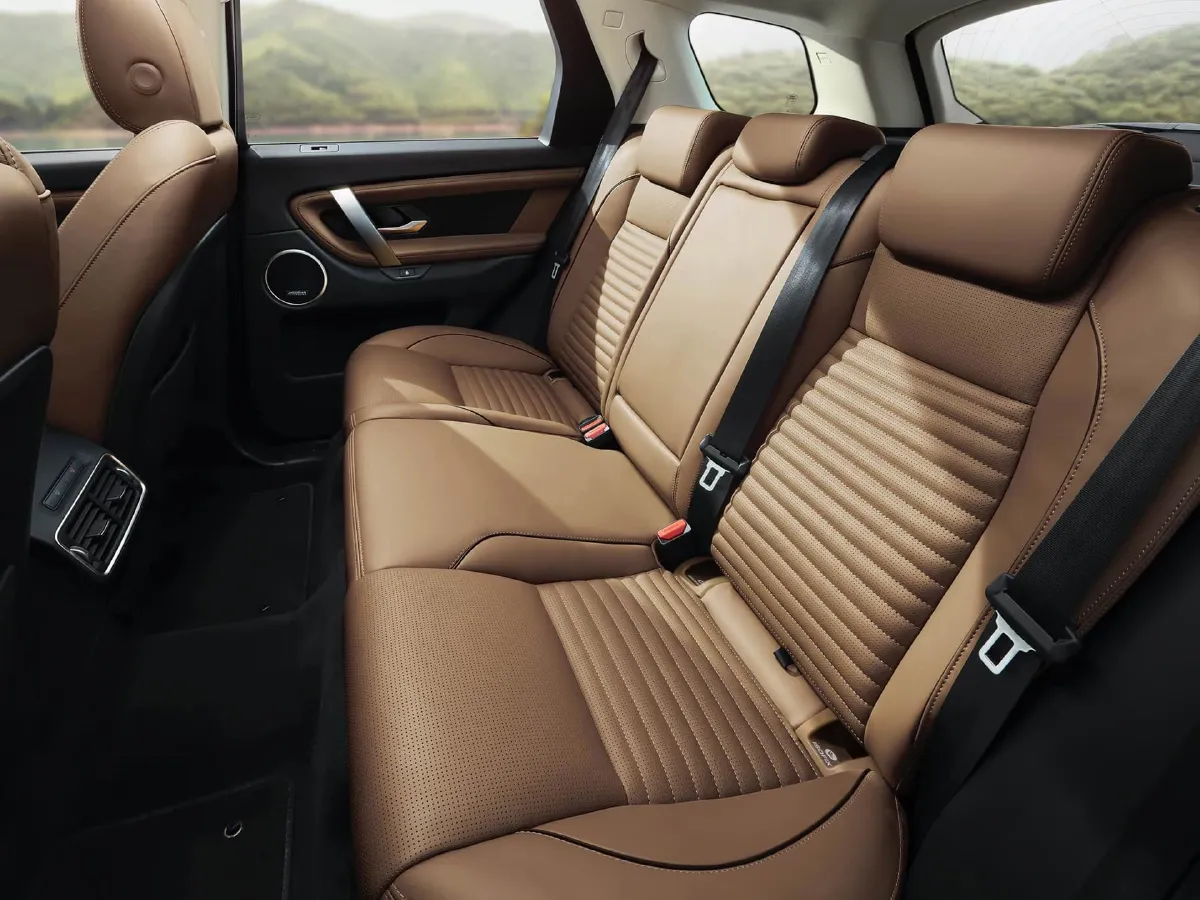 Land Rover Discovery Sport,autocango,china used car exporter,china ev exporter,chinese used car exporter,chinese used ev exporter