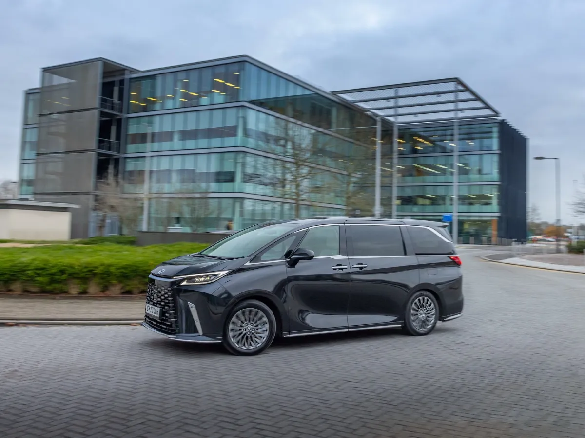 Lexus LM,autocango,china used car exporter,china ev exporter,chinese used car exporter,chinese used ev exporter