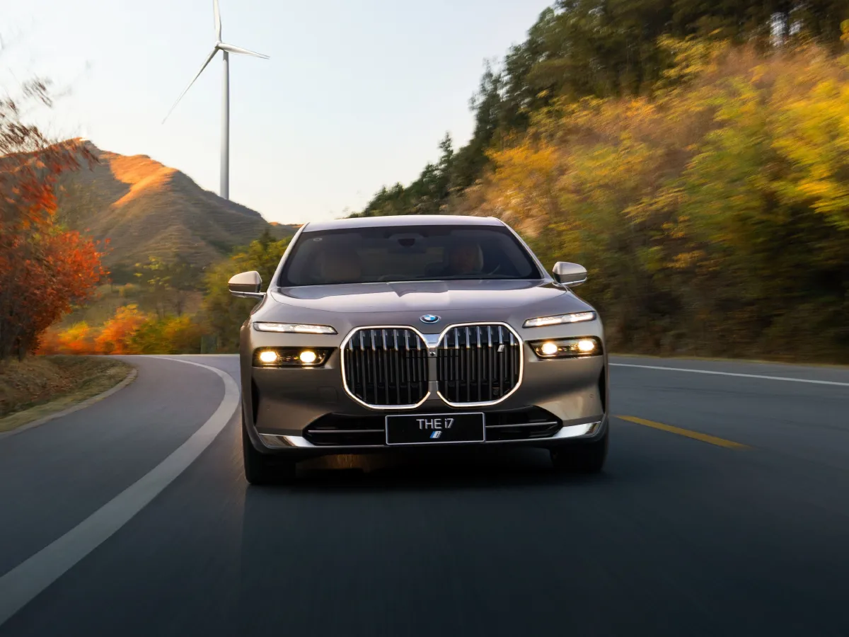 BMW i7,autocango,china used car exporter,china ev exporter,chinese used car exporter,chinese used ev exporter