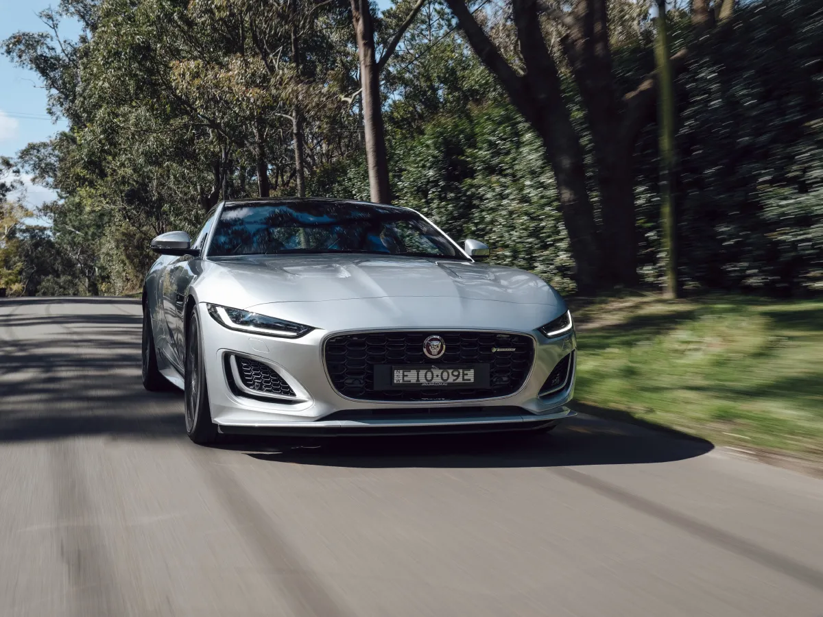 Jaguar F-TYPE,autocango,china used car exporter,china ev exporter,chinese used car exporter,chinese used ev exporter