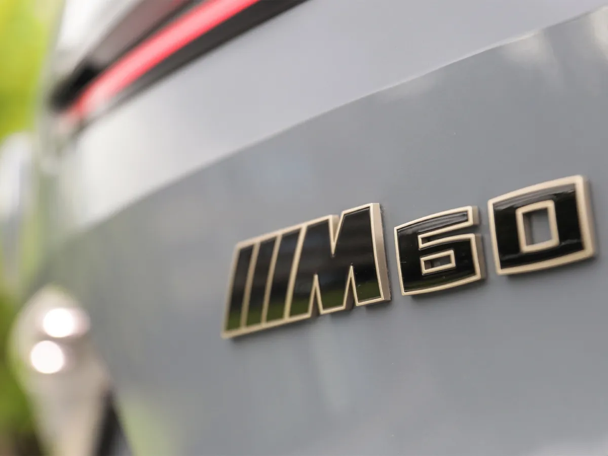 BMW iX,autocango,china used car exporter,china ev exporter,chinese used car exporter,chinese used ev exporter