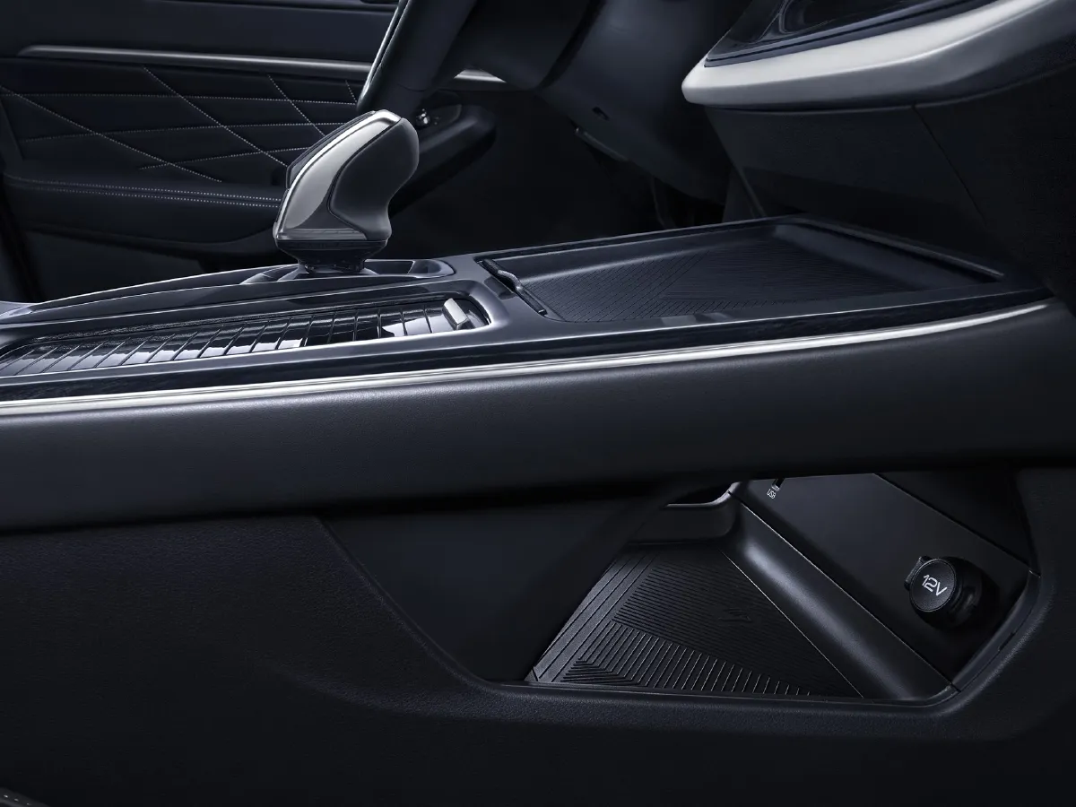 DongFeng Aeolus YiXuan MAX,autocango,china used car exporter,china ev exporter,chinese used car exporter,chinese used ev exporter