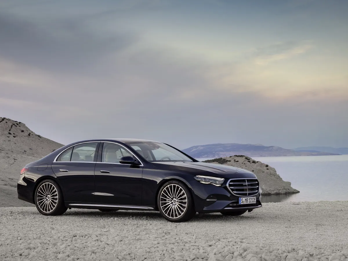 Mercedes-Benz E Class,autocango,china used car exporter,china ev exporter,chinese used car exporter,chinese used ev exporter