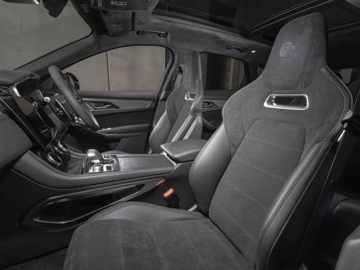 Jaguar F-PACE,autocango,china used car exporter,china ev exporter,chinese used car exporter,chinese used ev exporter